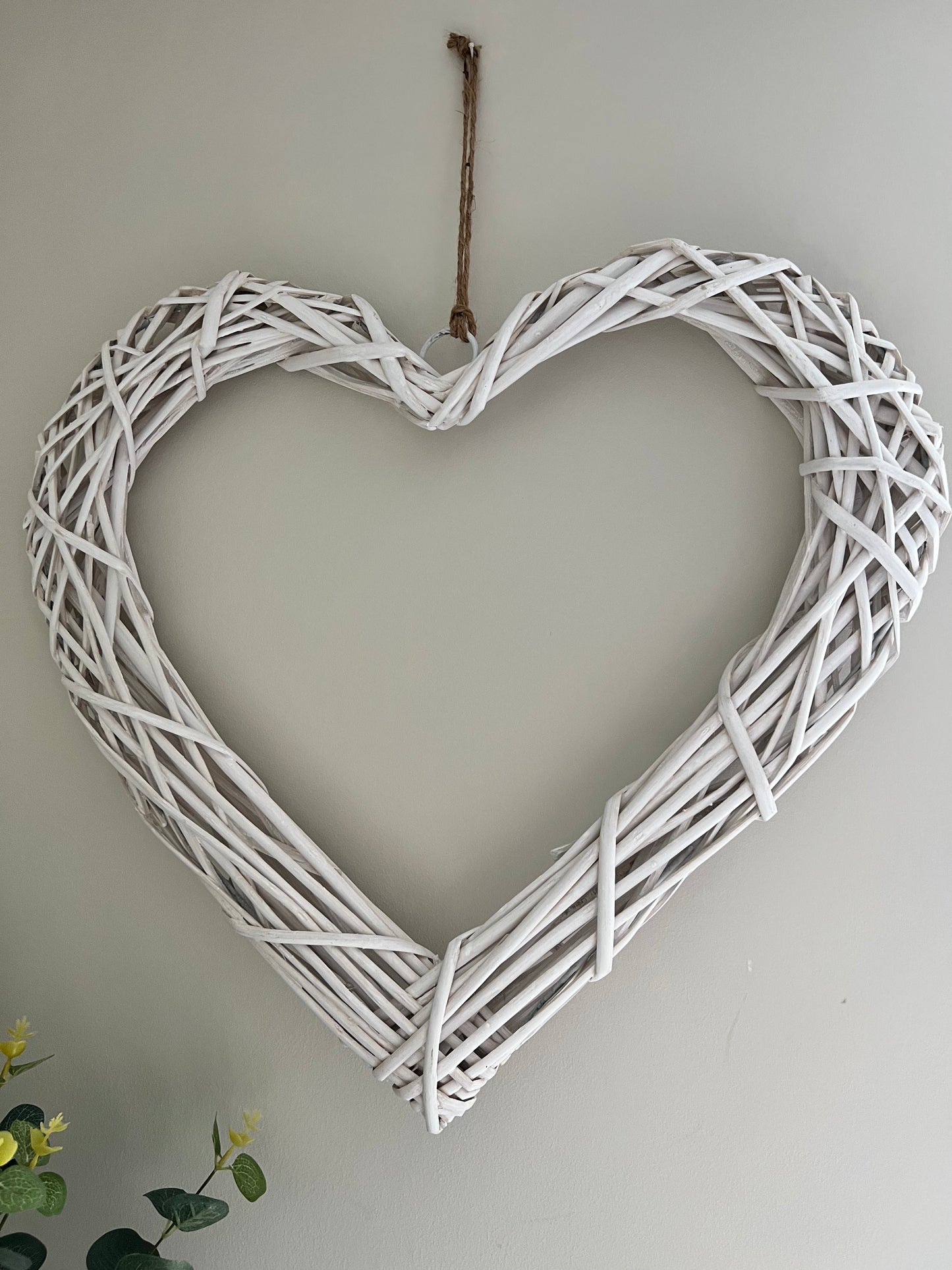 Rustic White Wicker Heart